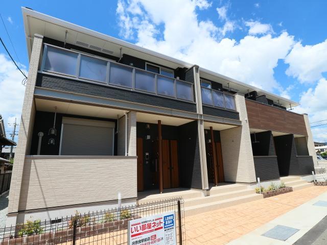 ＪＲ関西本線 奈良駅 バス乗車時間：15分 最寄りバス停で下車 徒歩5分 築9年