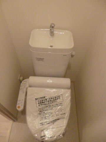 東京メトロ銀座線 稲荷町駅 徒歩5分 13階建 築13年のトイレ写真