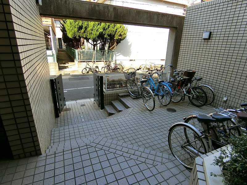 東京メトロ東西線 行徳駅 徒歩10分 4階建 築37年の外観写真