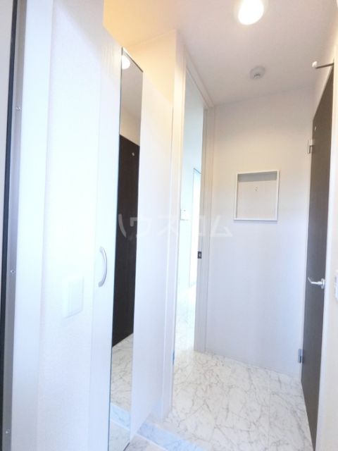 D-room Riviereの玄関写真