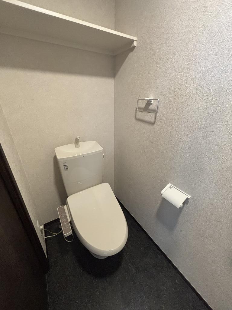 トイレ　※同タイプ写真