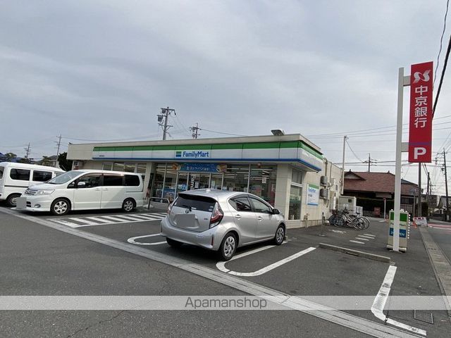 コンビニ　ファミリーマート稲沢前田店（コンビニ）まで502m