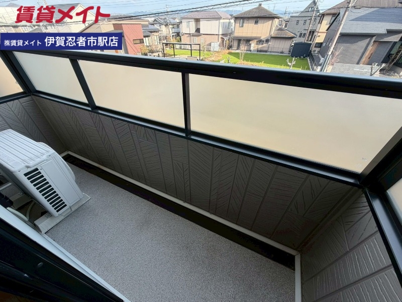 バルコニー　同物件別室写真