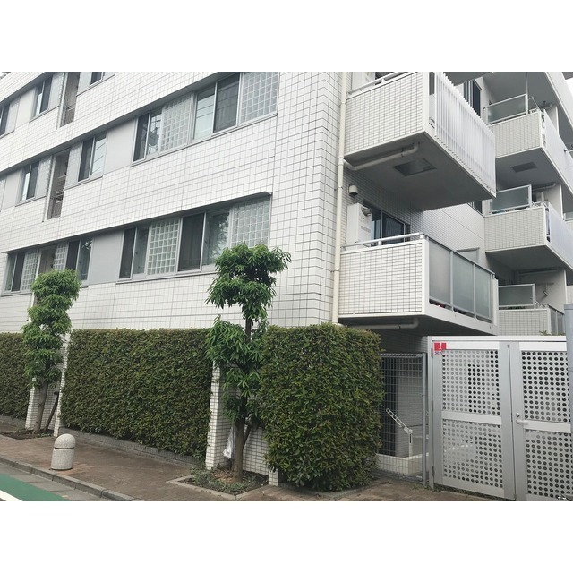 建物外観　バルコニー側