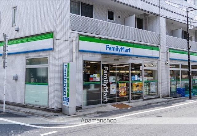 コンビニ　ファミリーマート 南山堂千川駅前店（コンビニ）まで277m