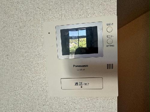 セキュリティ　モニター付きインターホン