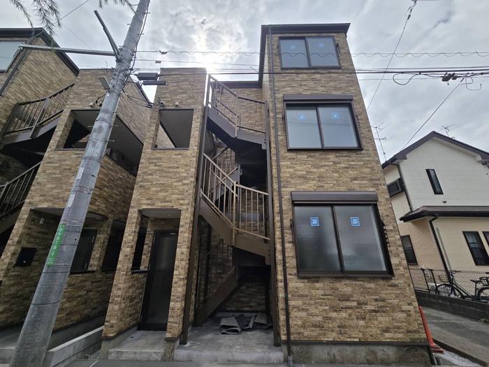 建物外観　建築中