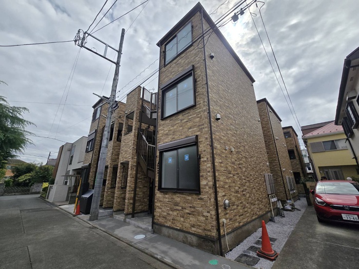 建物外観　建築中