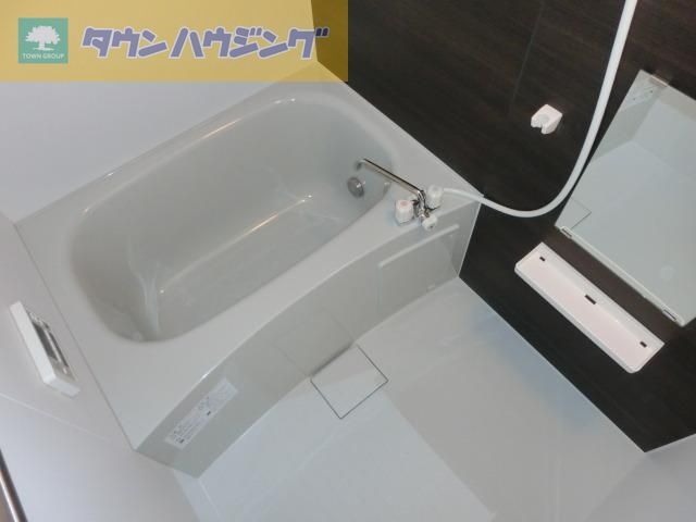 バス・シャワールーム　綺麗なバスルーム