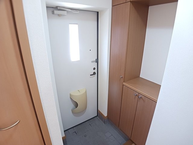 玄関　落ち着いた玄関です
