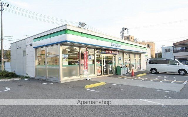 コンビニ　ファミリーマート豊中島江町店（コンビニ）まで200m
