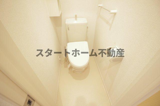 トイレ　清潔感のあるトイレです