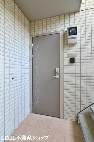 ステラBの玄関写真