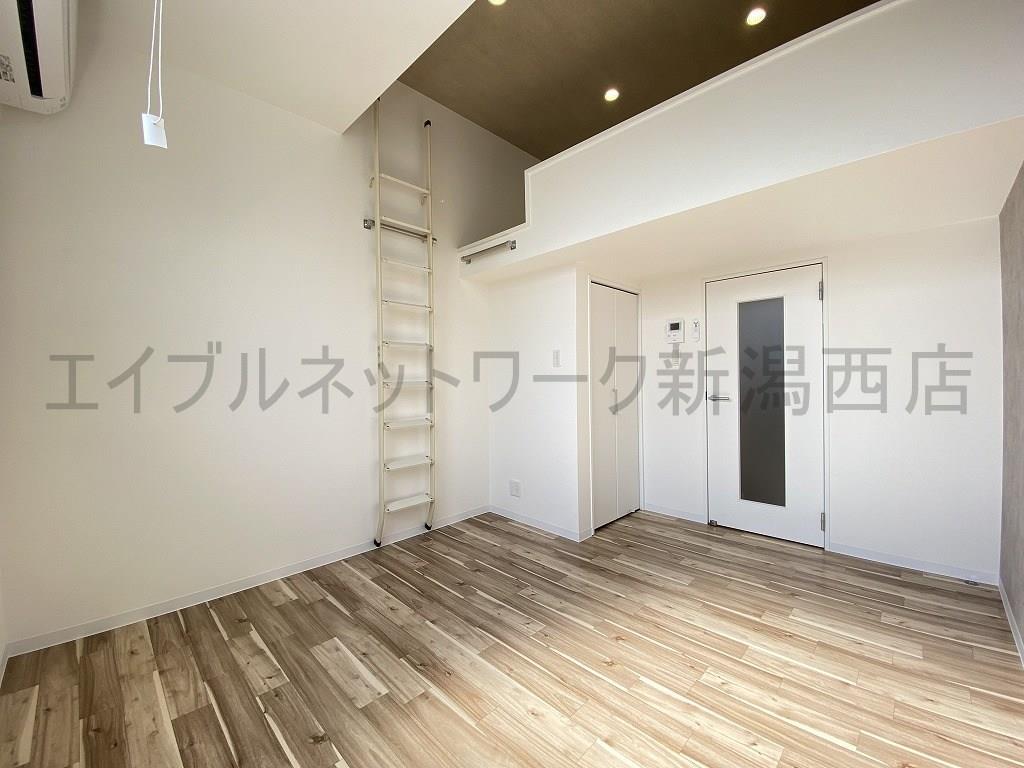 ハーモニック優の居間写真