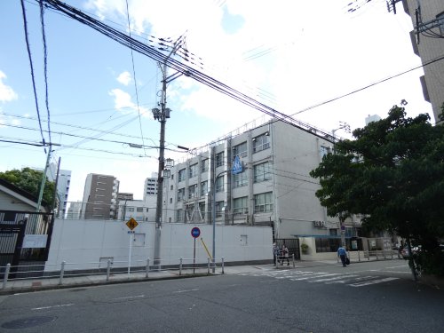 小学校　大阪市立敷津小学校（小学校）まで533m