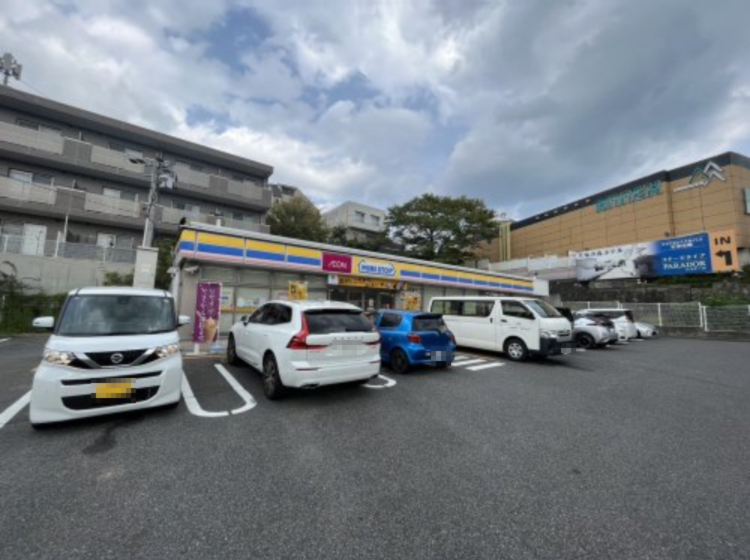 コンビニ　ミニストップ名古屋東山元町店（コンビニ）まで377m