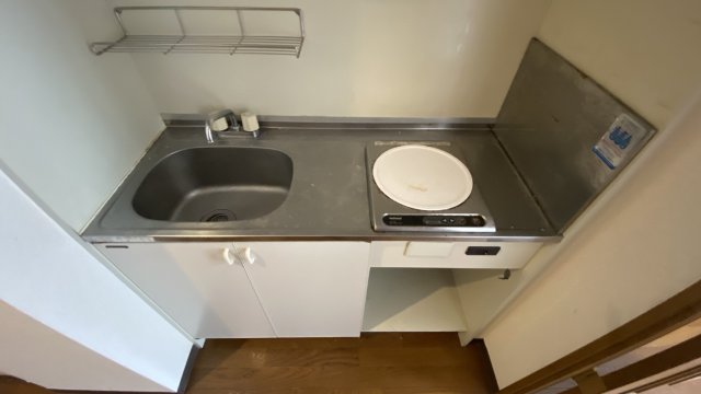 キッチン　写真は同マンションの他のお部屋です