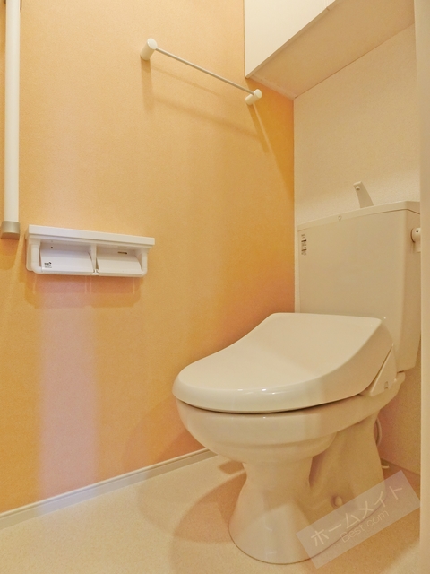 ヒューゲルハイムIIのトイレ写真