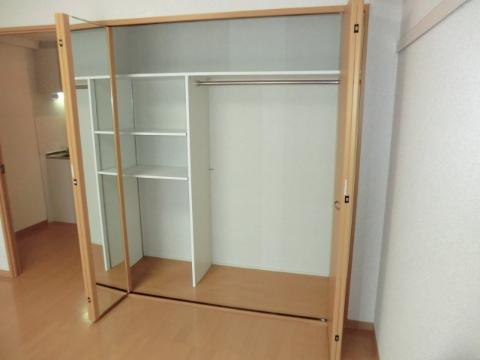収納　クローゼット