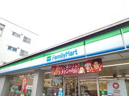 コンビニ　ファミリーマート 足立綾瀬三丁目店（コンビニ）まで416m