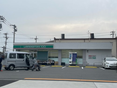 コンビニ　ローソンストア100 LS法華西町店（コンビニ）まで252m