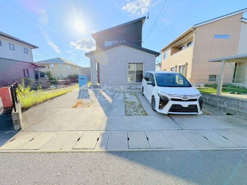 駐車場　駐車スペースもあります☆