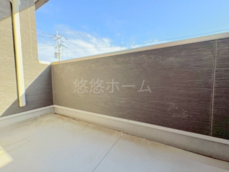 バルコニー　陽当たり良好なバルコニーです♪