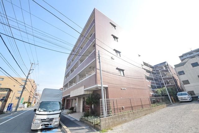 建物外観　重厚感のある外観
