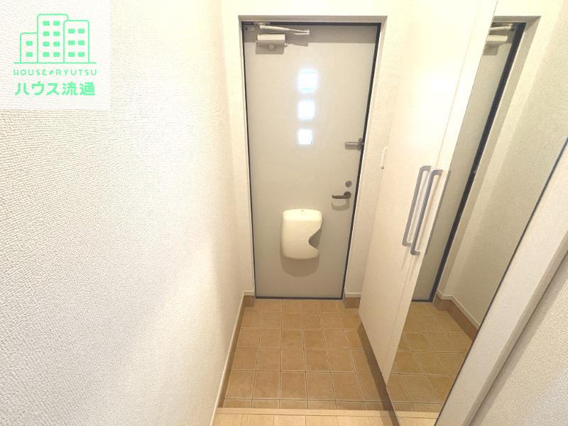 玄関　※別号室の写真になります※