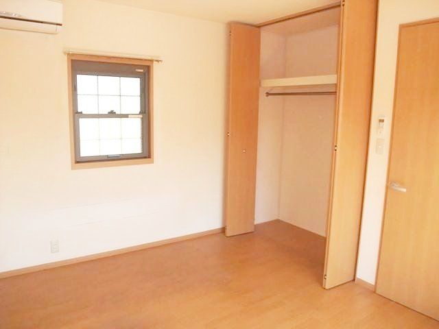居室・リビング　★角部屋で２面採光★