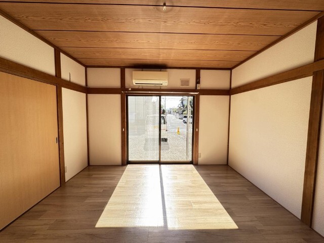 宮沖テラスハウスの居間写真
