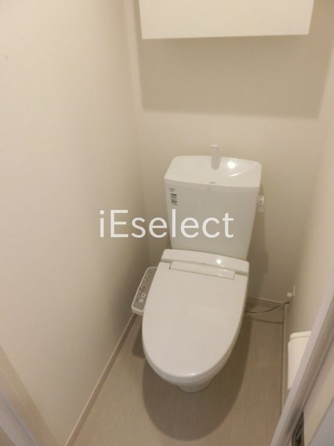 トイレ　ウォシュレット付で快適ですね！