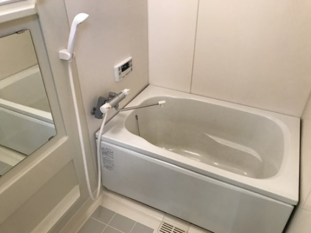 バス・シャワールーム　同物件別部屋です。