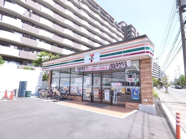 コンビニ　セブン‐イレブン/市川鬼高3丁目店（コンビニ）まで530m