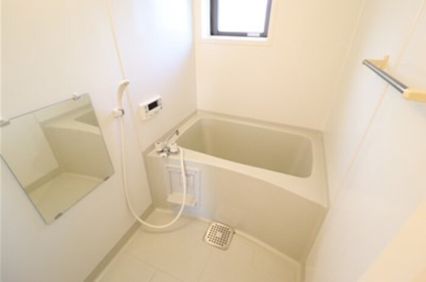 バス・シャワールーム　同建物別部屋写真