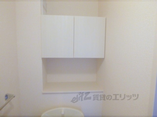 トイレ　トイレ収納
