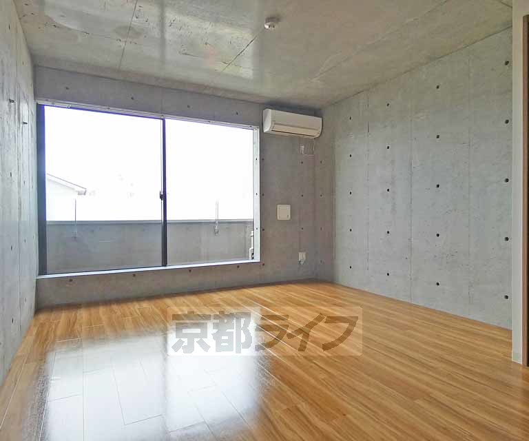 居室・リビング　広々としたお部屋です！
