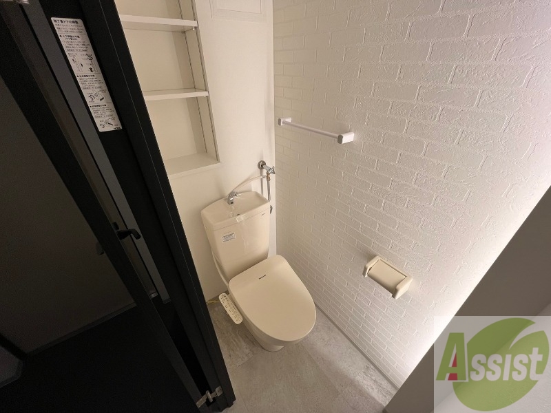 トイレ　こちらはトイレです。清潔感があり、安心して使用できます。