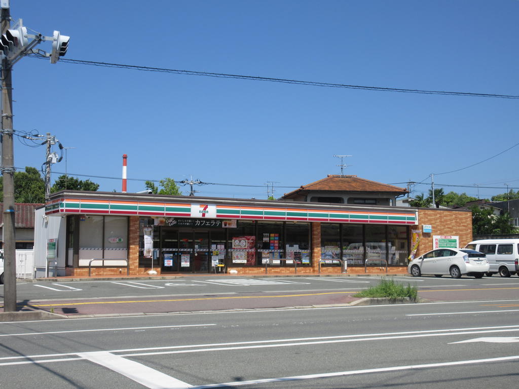 コンビニ　セブンイレブン大牟田三川町店（コンビニ）まで380m