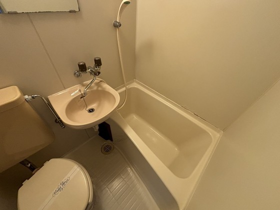 バス・シャワールーム　※別号室の写真です