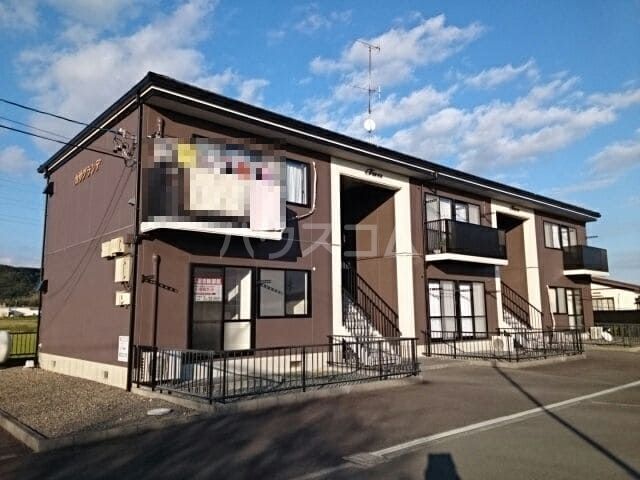 【掛川市沖之須のアパートの建物外観】