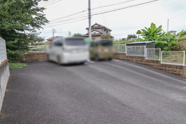 【栃木市大平町真弓のアパートの駐車場】