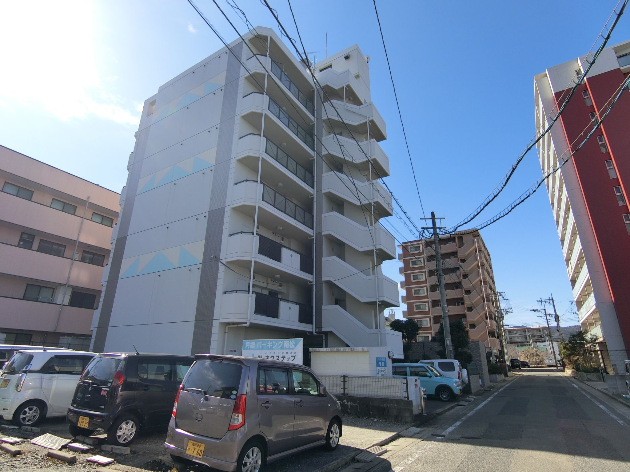 那珂川市中原のマンションの建物外観