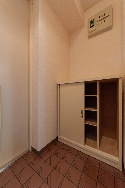 玄関　※写真は今回募集の部屋とは異なります