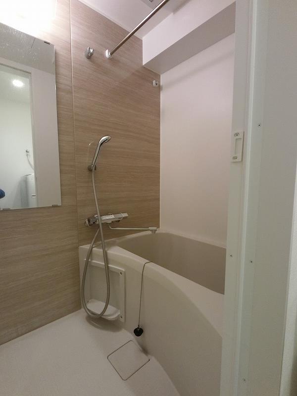 バス・シャワールーム　浴室乾燥機付き