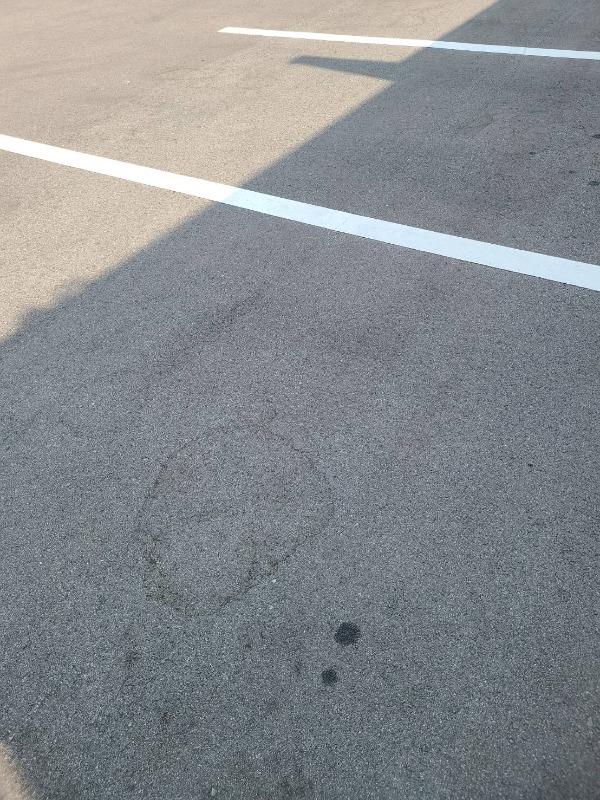 駐車場　※駐車場は敷地外になります。ご注意ください。