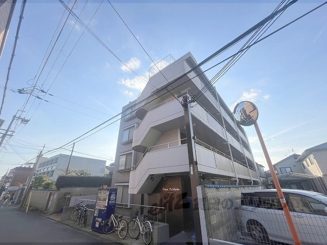 京都市右京区谷口園町のマンションの建物外観