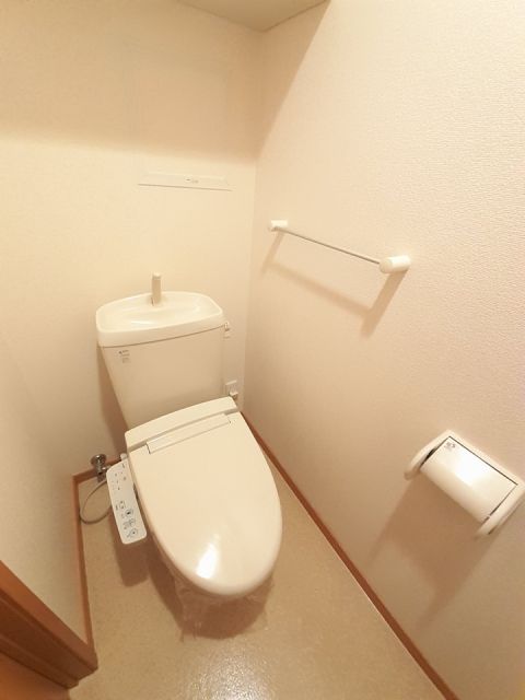 【掛川市亀の甲のマンションのトイレ】