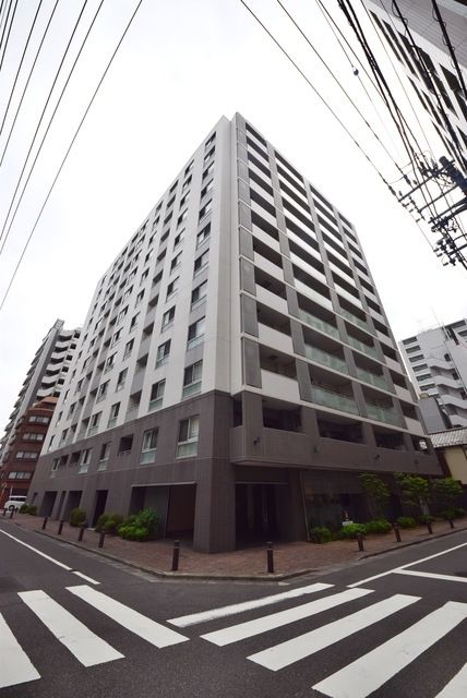 中央区日本橋大伝馬町のマンションの建物外観