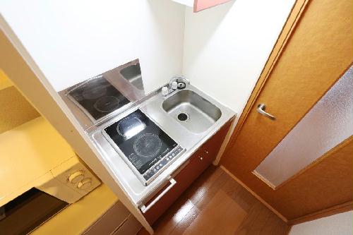 キッチン　２口コンロ付きラジエントヒータを設置